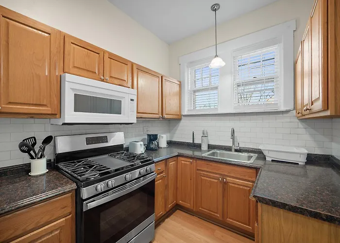 Unique Highland Park 2 Bdr Loft Sleeps 5 * Pittsburgh
